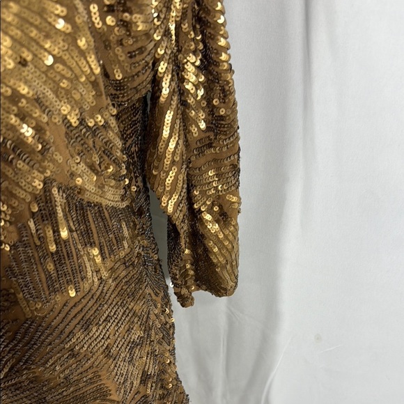 Trina Turk Gold Sequin Sheath Dress Dolman Sleeves Sz 6 NWT - Picture 6 of 10